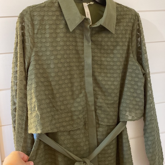 Chic green dress - Picture 2 of 3